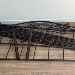 Selling a sturdy metal bed frame with headboard and footboard in a bronze/brown finish. ✅ Fully functional and in good condition✅ Disassembled for eas
