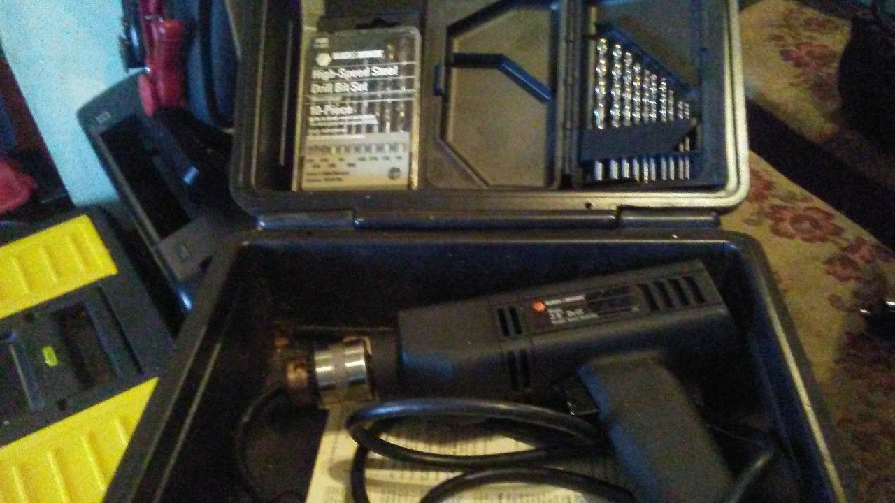 Black and Decker Electric Drill With. Bits & Carrying Case