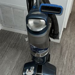 Hoover react vacuum