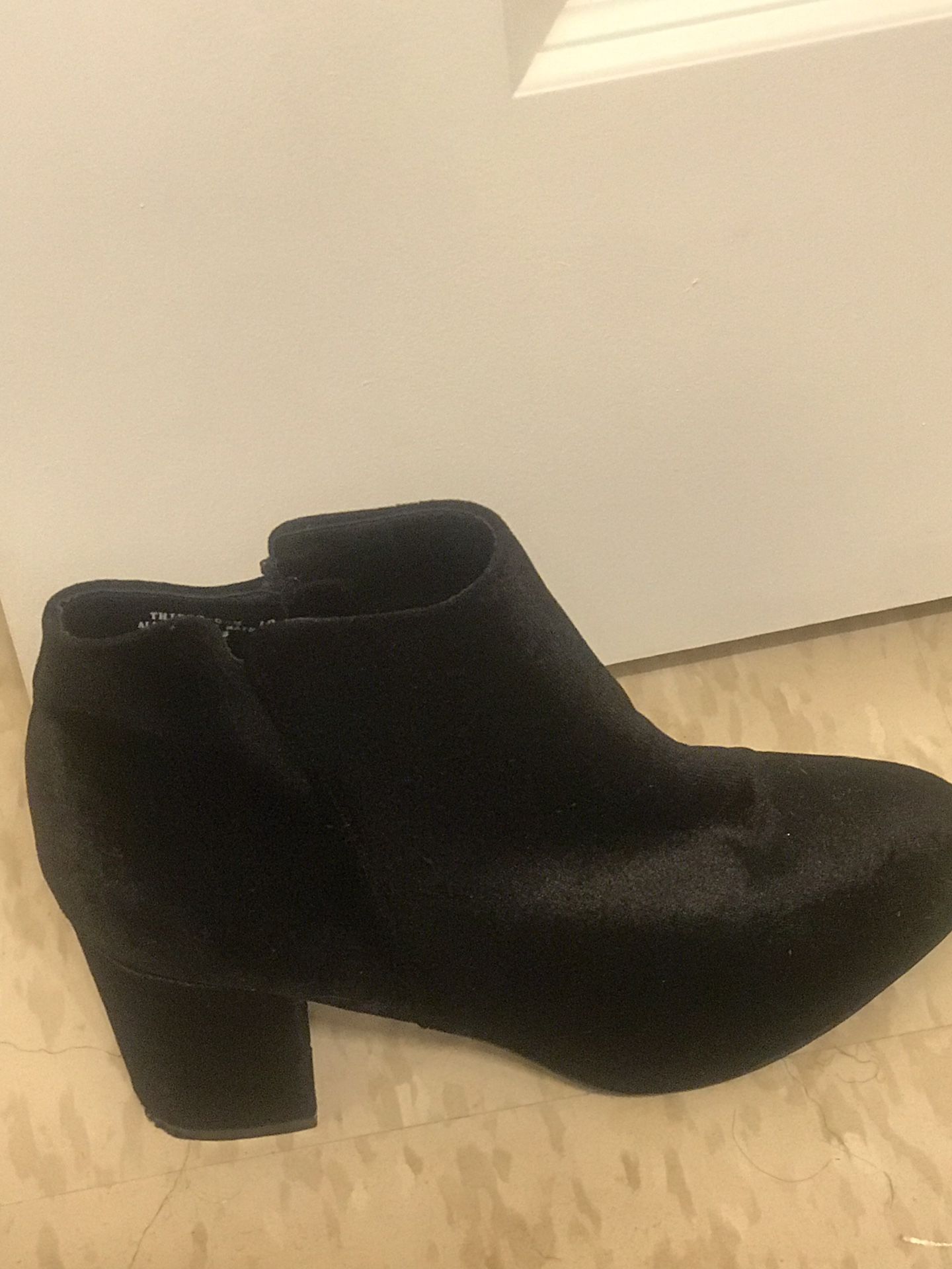 Black bootie