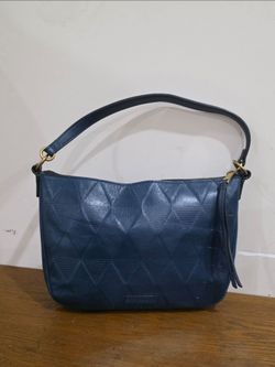 Like new! Fossil Navy Blue Quilted Leather Shoulder Bag