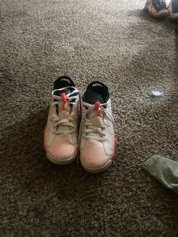 Low top 6s wmns size 6