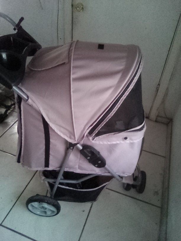Beautiful Pink Dog Stroller In Good Condition Price Yourself Fast Don't Have A Pet No More
