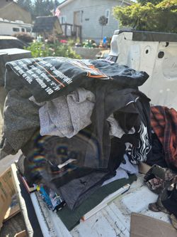 Lots of Mens XL Tshirts