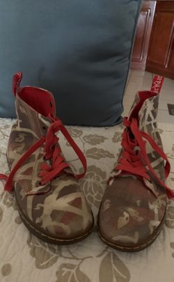 Dr Martens girls boots