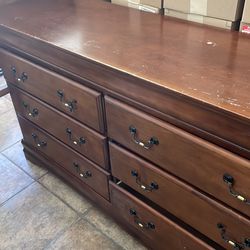 Sleigh queen bedroom