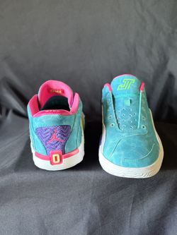Nike Tatum Size 6 Youth