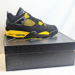 Jordan 4 yellow thunder Sz 10.5