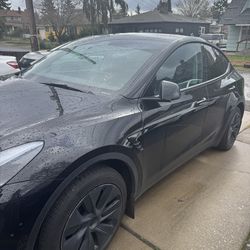 2024 Tesla Model Y Long Range Awd