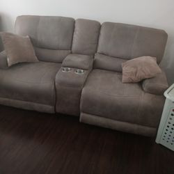 Five Pieces Sectional With 4 Recliners Electric And 2 Cup Holders
