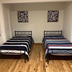 SUN valley Area Bed Frames Onley 3-4 Bed Frames Available PICK UP ONLY VERY URGENT 
