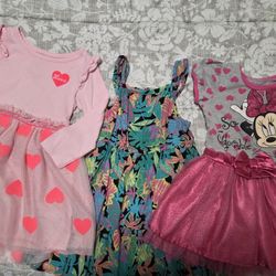 Girl's Outfits, Size 2T & 3T, excellent conditions $5 Each