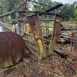 Cattle Head Gate