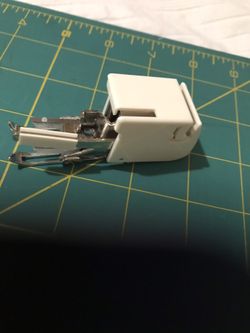 Walking foot. Fits most machines