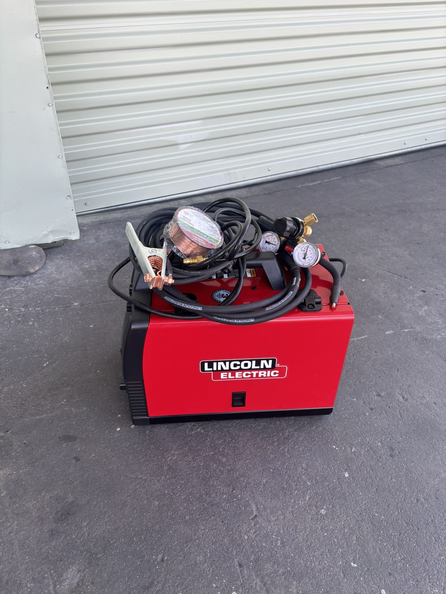 Lincoln Electric Weld-Pak 180 Amp MIG Flux-Core Wire Feed Welder, 230V