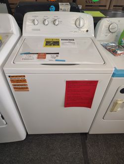 New In Box Washer Made By Whirlpool 4422 Hancock Bridge Parkway 33903