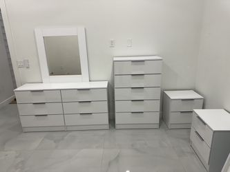 Brand New Dresser With Mirror, Chest and 2 Nightstands - Comoda con Espejo, Gavetero y 2 Mesas de Noche Nuevo a Estrenar … Fast 🚚