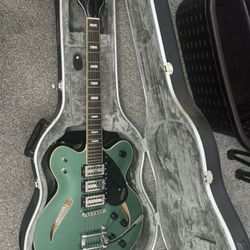 Gretch Hollow body Guitar