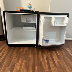Mini mini Fridge-