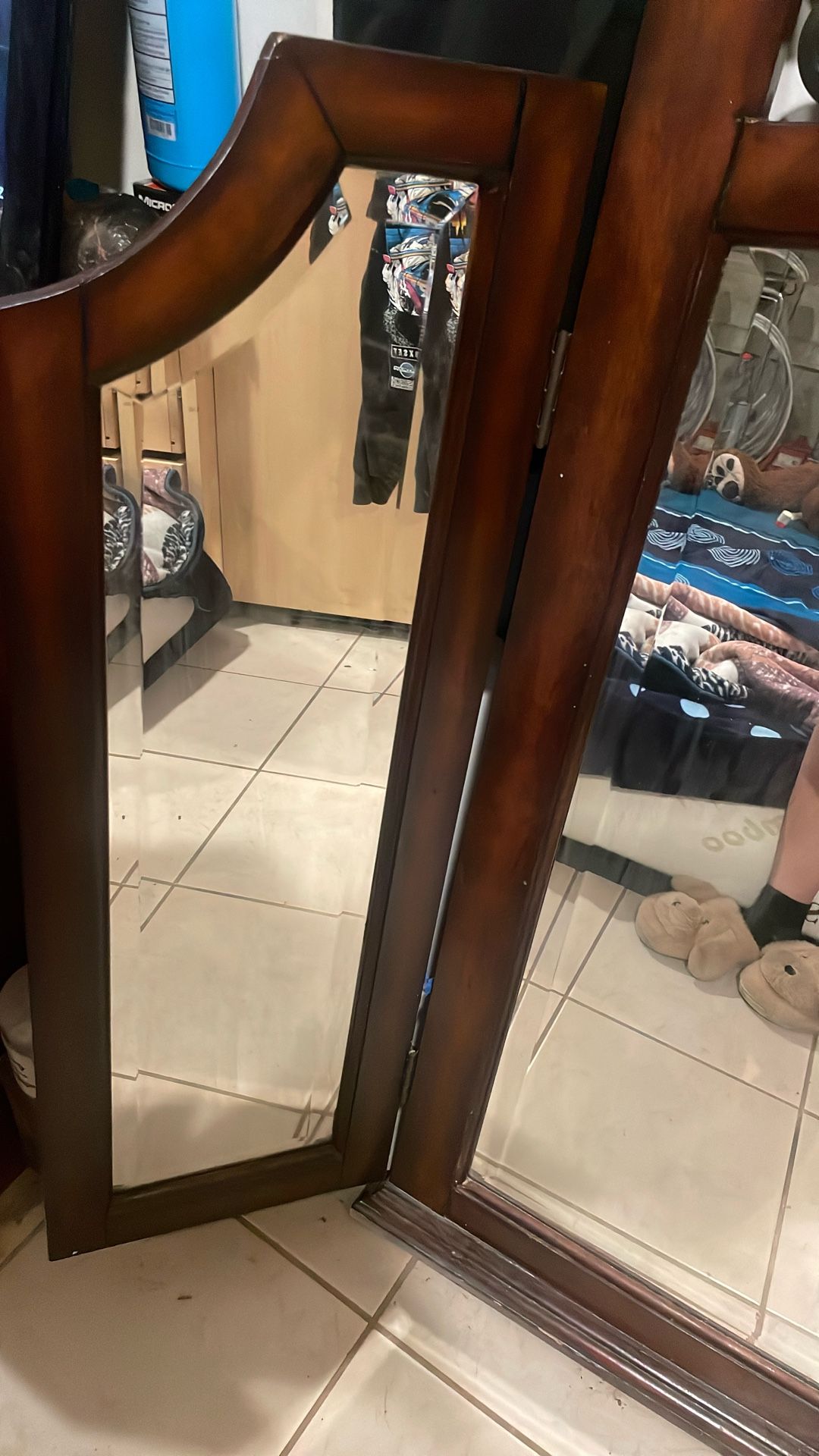 Mirror 