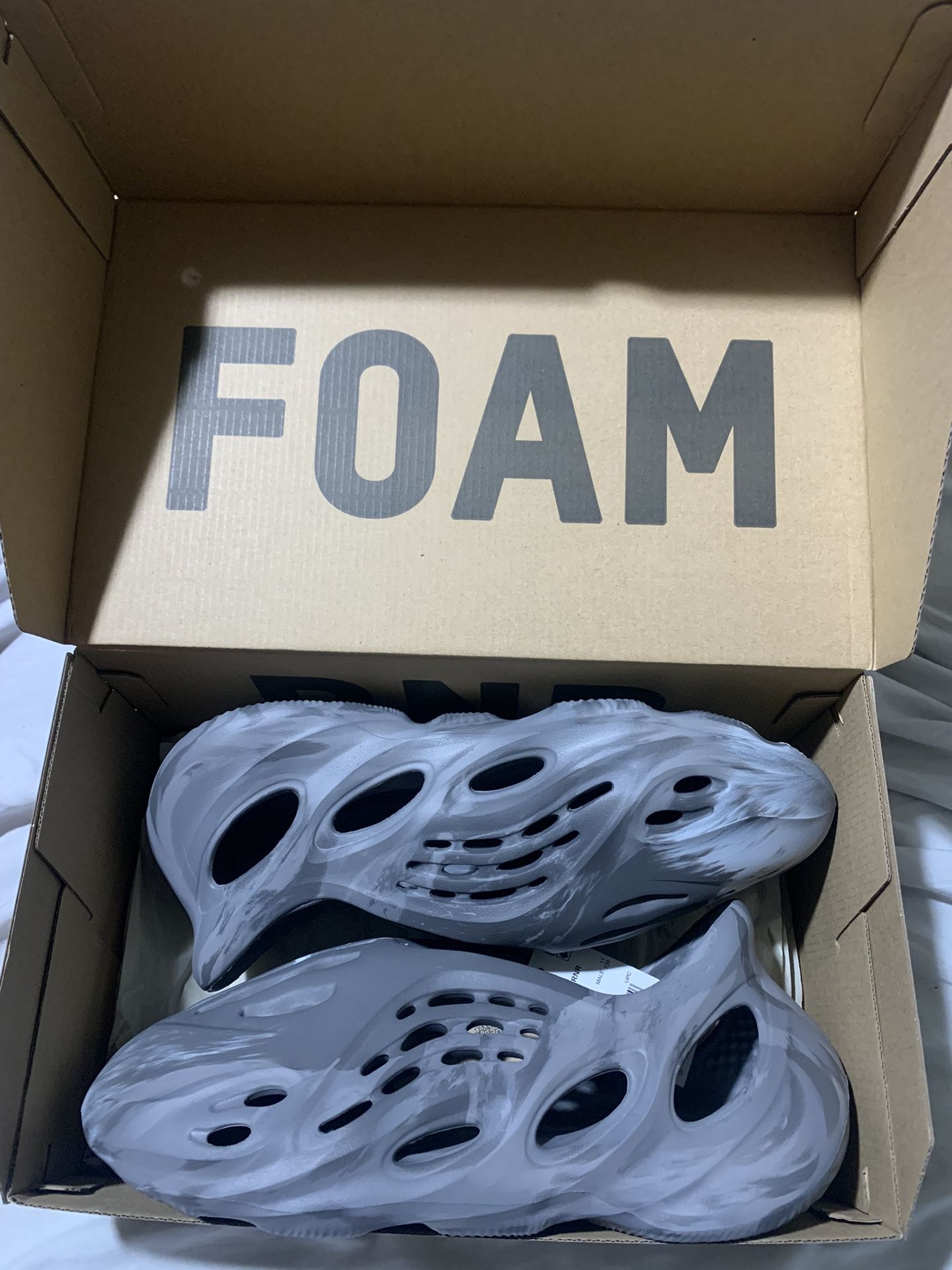 Adidas Yeezy Foam Rnr Mx Granite 