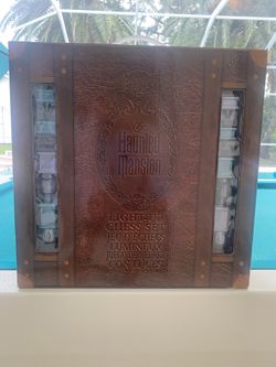 Disney haunted mansion, light up chest set