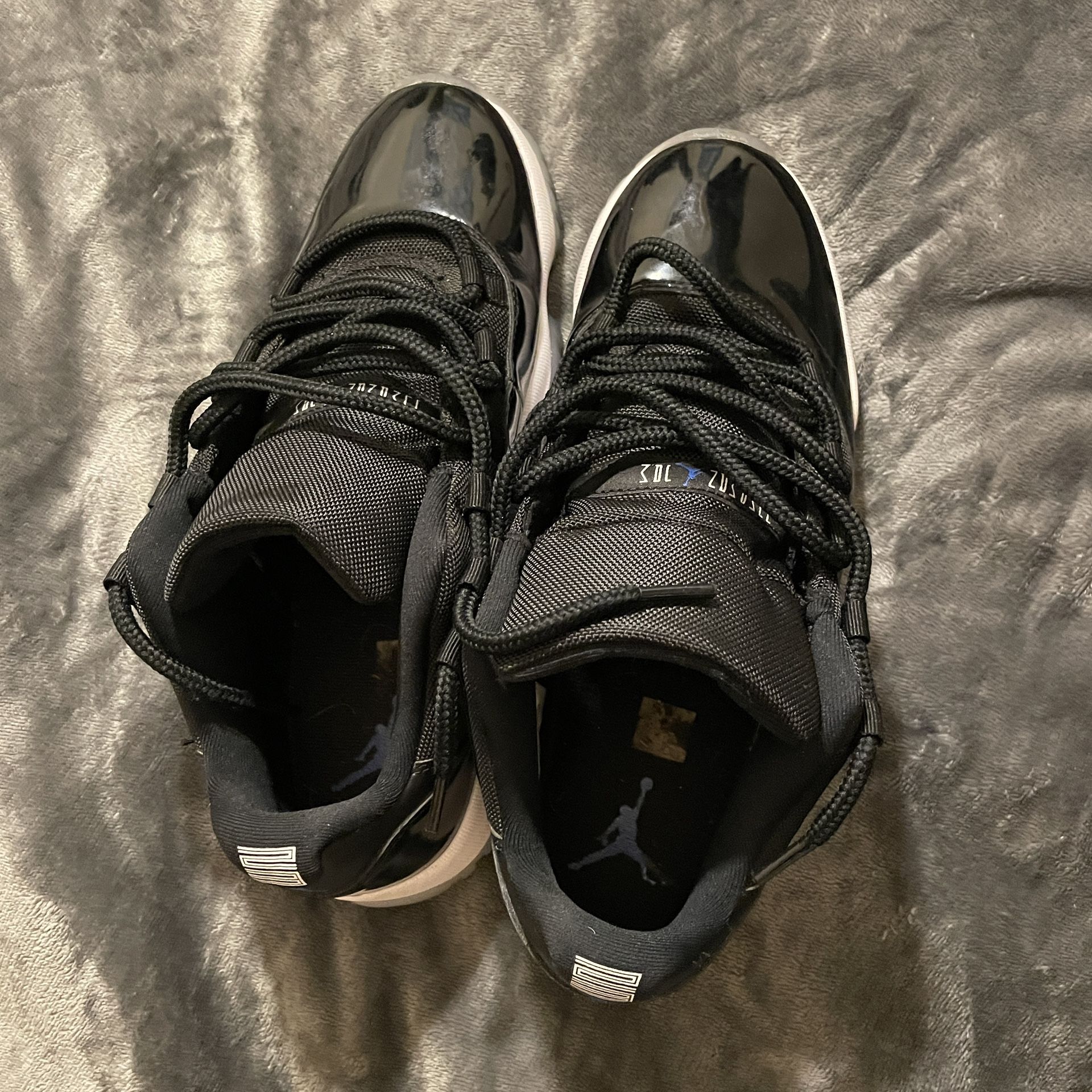 Jordan retro space jam 11s Size 9.5 Good Condition No Box