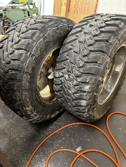40x15.50r22 Rim And Tire (2pcs) $450 Each