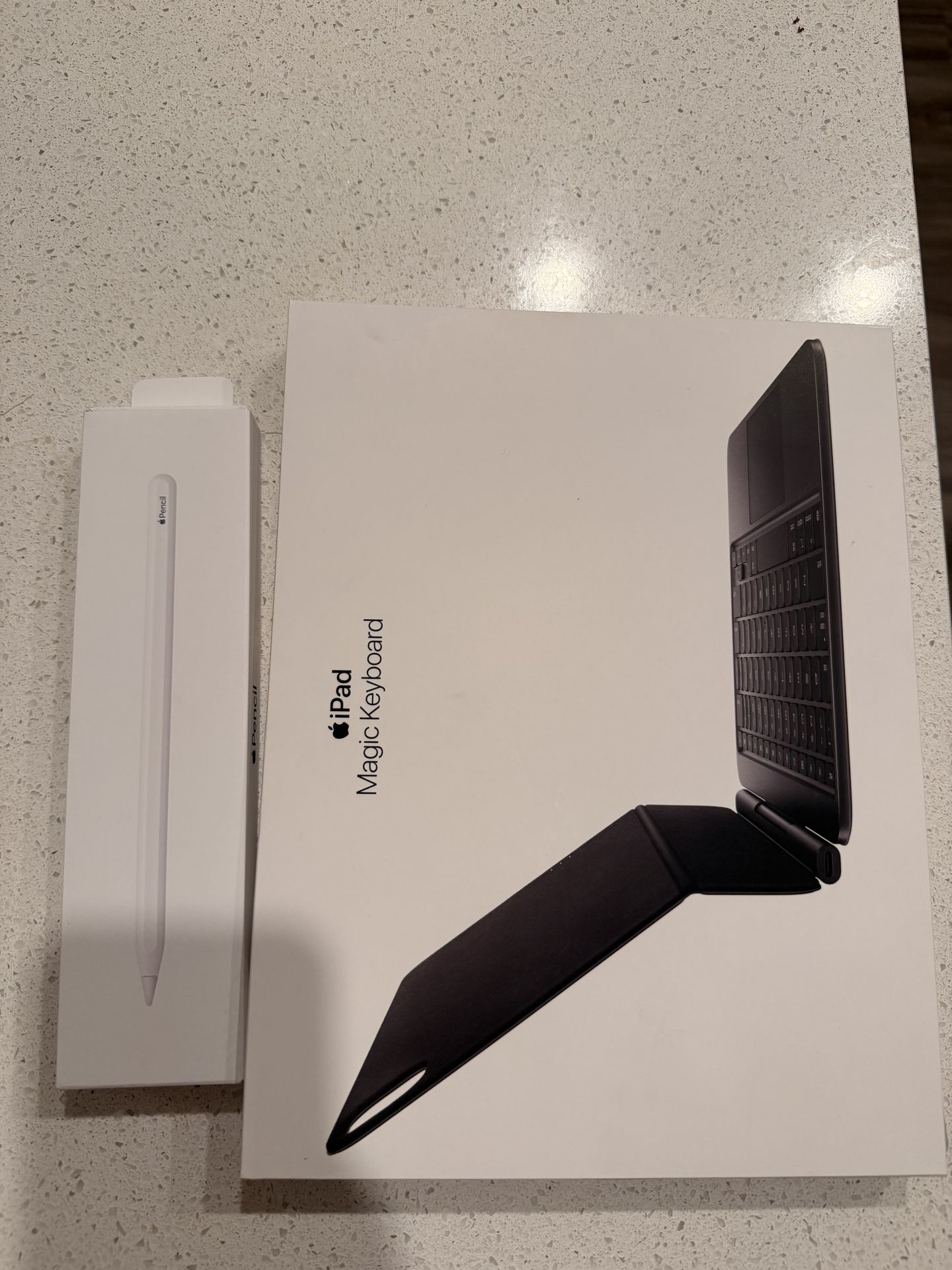 Brand new Magic Keyboard & pencil