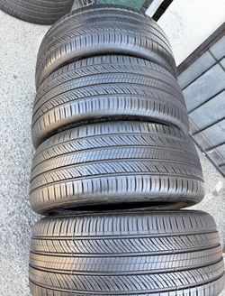 235/45/18 Hankook 📍📍 Vendo un set de llantas con 80% de vida las 4 📍🌟