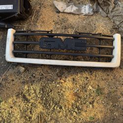 GMC Sierra Grille