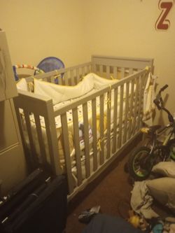 Baby Crop With Mattress Like New Barely Used Non Smoking house