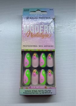 Press on nails