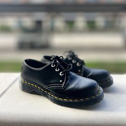 Dr. Martens 1461 Hearts Smooth & Patent Leather Oxford Shoes in Black US 7