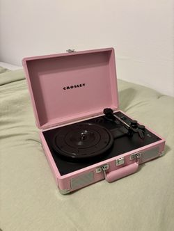 Record Player w/vinyls