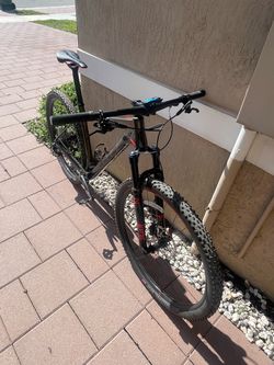 2021 Scott Scale 910 Carbon Mountain Bike (SRAM X01 & FOX 32)