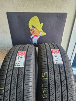 255/65/19 Pirelli Tires (2)