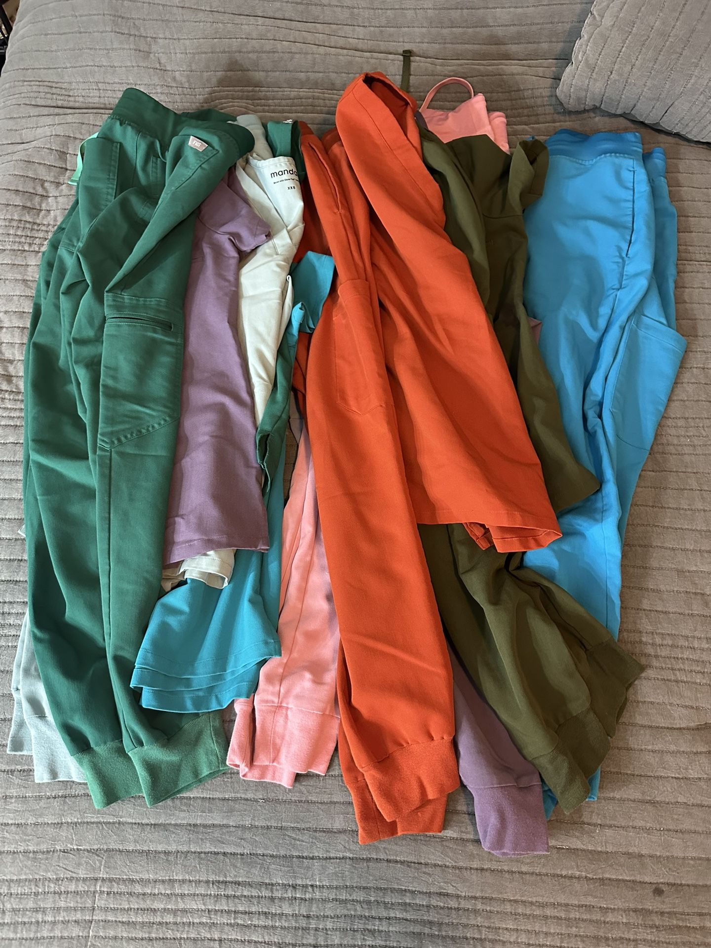 Mandala Scrubs &1 Figs Scrub LOT