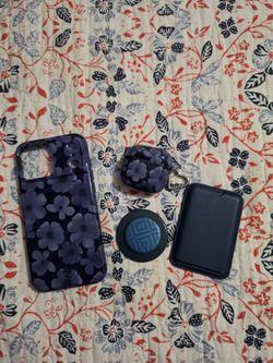 Iphone 17 pro max bundle, all in perfect condition and magsafe