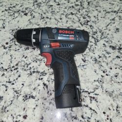 New. Floor model. Bosch PS31-2A 12V Max 3/8" 2 Speed Drill, comes with battery only.