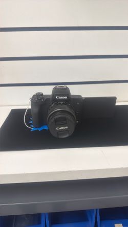 Canon EOS M50