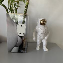 Astronaut Vase