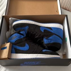 AIR JORDAN RETRO 1 ROYAL REIMAGINED SIZE 8.5 