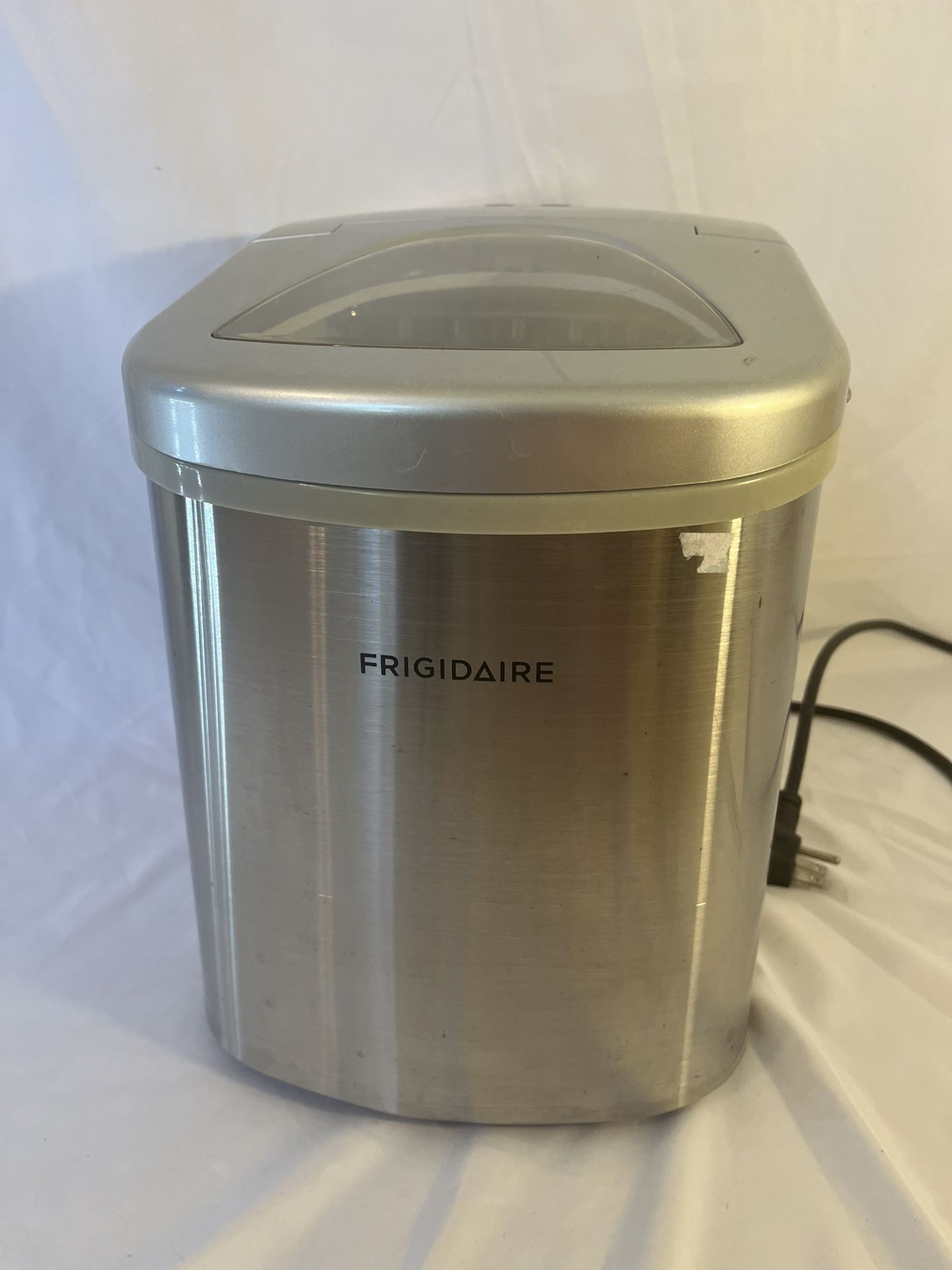 Frigidaire Compact Countertop Ice Maker