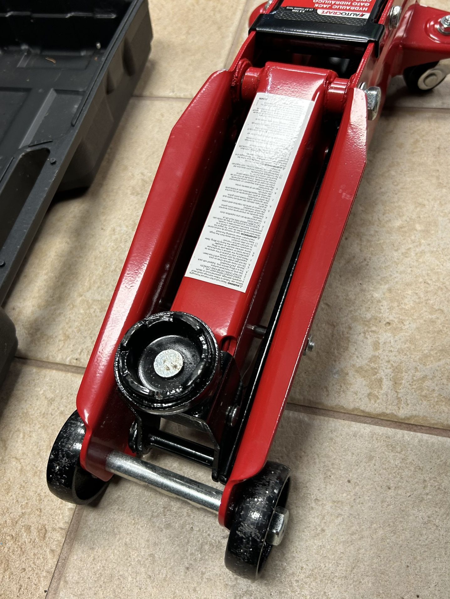 AUTOCRAFT AC3490 2.5 Ton Hydraulic Floor Jack In Case for Sale in