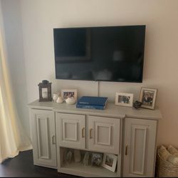 *AI* 50 INCH WebOS Smart TV with AI ThinQ - Hardly Used! - $275