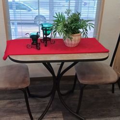 Cute Bistro Table