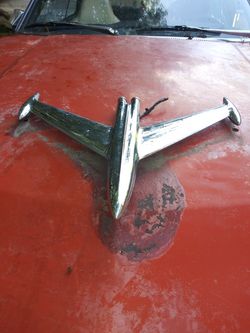 OEM 1956 OLDS ROCKET HOOD ORNAMENT
