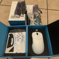 Lamzu Thorn Wireless Gaming Mouse, Ultra-Lightweight 52g, 26000DPI, Ergonomic, Optical Switch, Silver TTC Encoder, PAW3395 Sensor, MCU Nordic 52840-Po