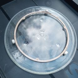 Microwave turntable 